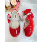 Sapatinho Vermelho Verniz Aplique de Lacinho e Tiras C/ Strass